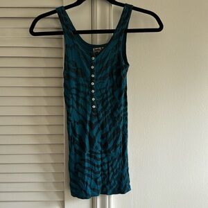 Lucky Brand Blue Animal Print Tank Top SZ S Button Details 50% Cotton 50% Modal